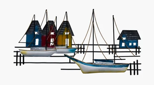 Wanddeko Schiff Segelboot aus Metall – Maritimer Hingucker für Ihr Zuhause - Maritime Wanddeko in Form eines Segelbootes aus wetterfestem Metall. Handbemalt und ca. 20 cm hoch, ideal für Garten oder Wohnräume. Verleihen Sie Ihrem Zuhause einen maritimen Touch!