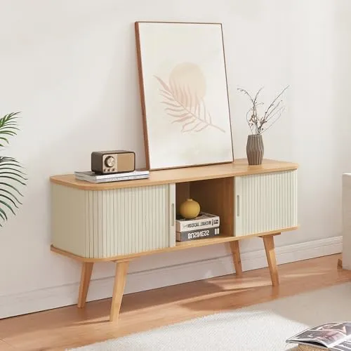[en.casa] TV Schrank Tysvær Lowboard mit 2 Schiebetüren - TV-Halterungen mit modernem Design: Der cremeweiße Fernsehtisch aus Bambus bietet praktischen Stauraum und einen Kabeldurchlass für eine aufgeräumte Optik.