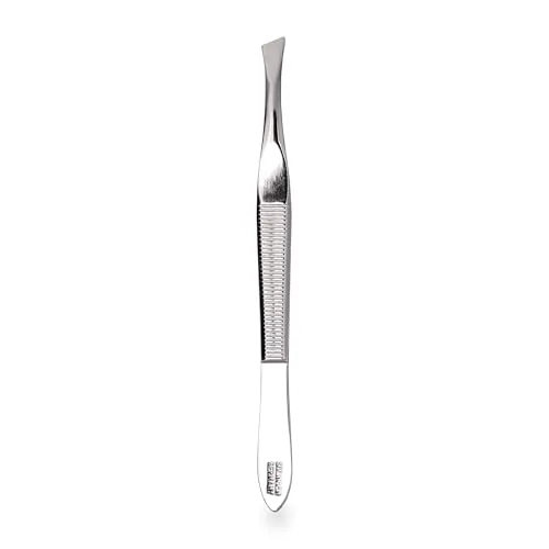 Produktbild Niyok® Pinzette aus Solingen mit schräger Spitze • Made in Germany • Augenbrauenpinzette für Gesichtspflege zum Zupfen von Augenbrauen, Barthaaren & Härchen • Profi Zupfpinzette