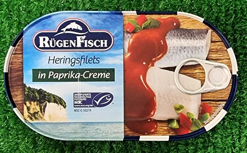 Rügenfisch Heringsfilet in Paprika Creme - Leckeres Heringsfilet in cremiger Paprika-Sauce, ideal für schnelle Snacks oder als Beilage. Perfekt für Fischliebhaber und in praktischer Dose.