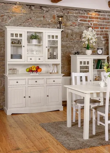 Echtholz Anrichte im Landhausstil – Klassisches Sideboard - Klassisches Sideboard aus Echtholz mit 5 Schubladen und 5 Türen. Ideal für Esszimmer oder Küche, bietet viel Stauraum und zeitlosen Charme.