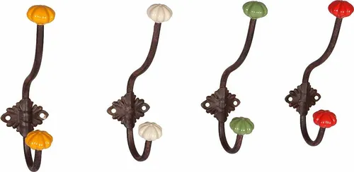 Garderobenhaken AMBIENTE HAUS - Bunt & Funktional - Bunter Garderobenhaken aus robustem Eisen, ideal für die praktische Aufbewahrung. Mit kompakten Maßen von 5 cm Breite, 23 cm Höhe und 8 cm Tiefe passt er perfekt in jeden Flur.