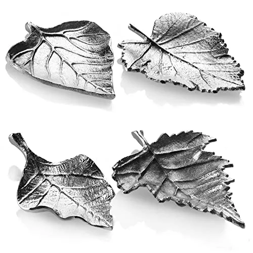 com-four® 4X Deko-Untersetzer im Blatt-Design - dekorative Teelichthalter aus Metall - Moderne Flache Schalen als Deko und Teelichtständer - Dekoschale [Auswahl variiert]