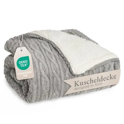 Blumtal Kuscheldecke 220x240 cm - Flauschige Zopfstrick-Optik - Bettdecke aus Oeko-TEX zertifizierter Mikrofaser mit weicher Sherpa-Innenseite, besonders kuschelig und waschmaschinenfest für langanhaltenden Komfort.