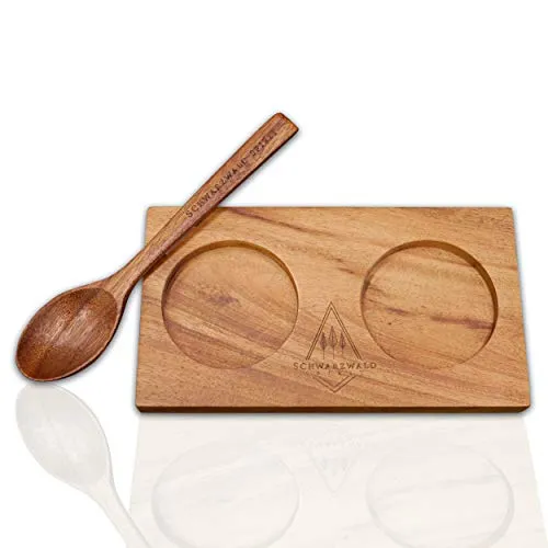 Schwarzwald Spirit Untersetzer Holz für Salz und Pfeffermühle Set, Gewürzmühle, Pfefferstreuer - Mühlenuntersetzer Pfeffer und Salzmühle bis 5,7cm Rund - Mit Befüllungslöffel