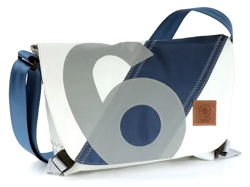 Umhängetasche Törn aus recyceltem Segeltuch - Nachhaltige Umhängetasche aus hochwertigem, wasserabweisendem Segeltuch, einzigartig durch Upcycling und individuelle Designs. Ideal für den täglichen Gebrauch mit 6,5 Litern Stauraum.