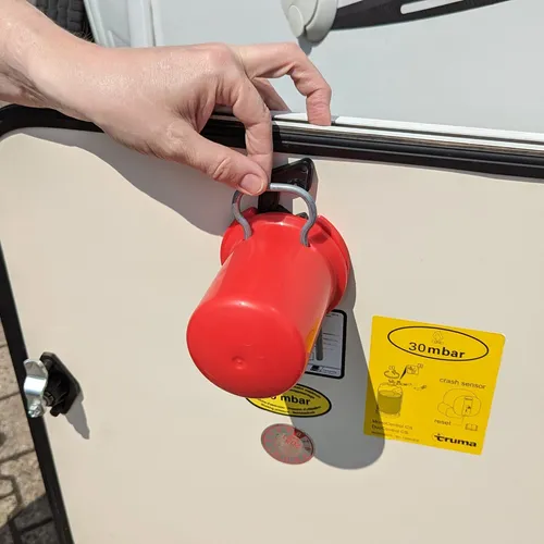 Gas Puck, Gaskappenhalter mit Gas-Schlüsselhalter, Farbe: ROT