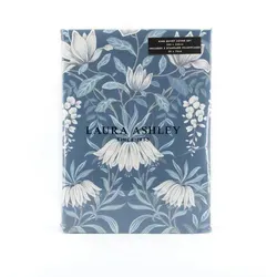 Laura Ashley Bettwäsche Parterre Seaspray, 230x220 cm - Eleganter Bettbezug in blau-grün mit floralem Design, ideal für stilvolle Schlafzimmer. Aus 100% Baumwollsatin, bietet er angenehme Weichheit und ist pflegeleicht. Inklusive zwei passenden Kissenbezügen.