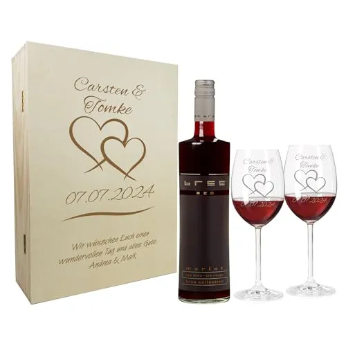 Laser-Diele Hochzeit Geschenkset – Weinglas mit Gravur und Rotwein - Dekorative Boxen & Kästen: Personalisierbares Geschenkset mit zwei Rotweingläsern, edlem Merlot Rotwein und individueller Gravur auf der Holzkiste – perfekt für Hochzeiten.