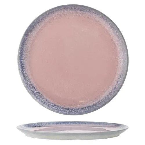 Bloomingville Paula Teller – Rosa Steingut, Ø 26,5 cm - Der stilvolle Paula Teller von Bloomingville aus hochwertigem Steingut mit einzigartiger rosa Glasur sorgt für besondere Akzente bei jedem Essen. Ideal für den täglichen Gebrauch und jedes Dinner-Setting.