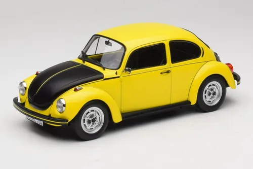 VW Volkswagen Käfer 1303 S Beetle 1973 gelb + schwarz 1:18 Norev 188536 - Detailgetreues Modell des VW Käfer 1303 S aus dem Jahr 1973, im Maßstab 1:18. Ideal für Sammler und Liebhaber klassischer Fahrzeuge, mit Originalverpackung und hochwertiger Verarbeitung.