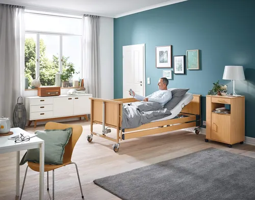 Burmeier Pflegebett Dali mit Holzliegefläche von Burmeier