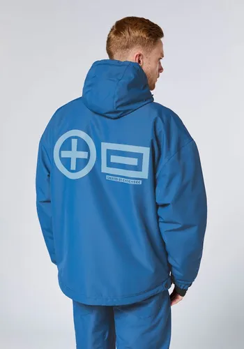 Chiemsee Herren Skijacke – Sportlich & Funktional - Die Chiemsee Skijacke für Herren kombiniert sportliches Design mit praktischer Funktionalität. Atmungsaktives Material und verschweißte Nähte schützen vor Nässe. Ideal für Ski und Snowboard.