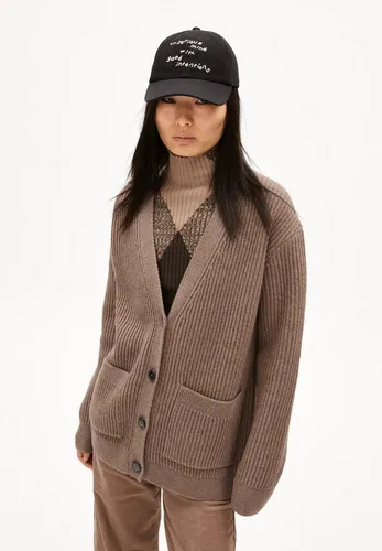 Armedangels 2-in-1-Strickjacke in Cinnamon Dust Melange - Vielseitige 2-in-1-Strickjacke aus 65% Bio-Baumwolle und 35% Bio-Wolle, ideal für jeden Anlass. Größe S und modernes Design für stilvolle Outfits.