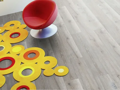Granorte Korkboden DESIGNTrend Eiche Grau Landhausdiele 8 mm - Hochwertiger Korkboden in Eiche Grau, ideal für ein stilvolles Ambiente. Mit Klick-Verbindung für einfache Verlegung und einer Gesamtfläche von 2,03 m² pro Paket.