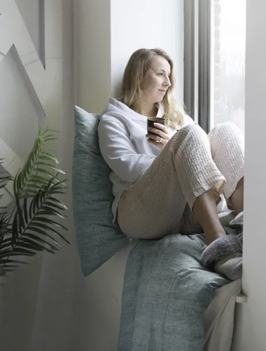 Irisette Mako-Satin Bettwäsche Wave 8557 Salbei, 1 Bettbezug 155 x 220 cm + 1 Kissenbezug 80 x 80 cm - Bettwäsche-Set aus Mako-Satin, atmungsaktiv und temperaturausgleichend für optimalen Schlafkomfort, mit Qualitätsreißverschluss und im eleganten Wende-Stil.