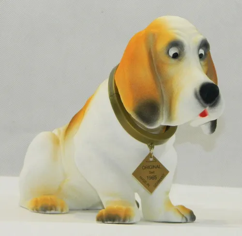 RAKSO Wackel Figur Hund Basset Hound 19,5 cm - Sammlerfigur mit wackelndem Kopf, ideal für Deko und Sammler, aus hochwertigem Kunststoff gefertigt und von einem deutschen Traditionsunternehmen hergestellt.