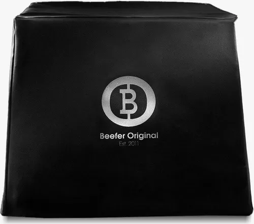 Beefer Abdeckhaube für Beefer Twin Pro - Wetterfeste Schutzhaube aus Kunstleder - Grillabdeckungen: Robustes Polyesterkunstleder bietet maximalen Wetterschutz und einfache Handhabung mit Ausschnitt für die Gasleitung.