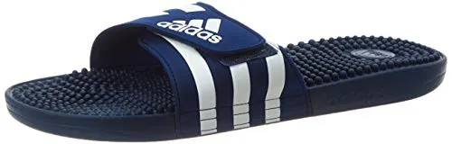 adidas Unisex Adissage Slides - Dunkelblau/Cloud White, 53 EU - Bequeme Slip-On-Sandalen mit verstellbarem Klettverschluss und Cloudfoam Außensohle für optimalen Komfort und massierende Fußbett-Oberfläche. Ideal für entspannte Tage.