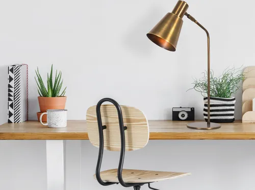 Opviq Sivani ABY Tischlampe - Schreibtischlampe mit vintage Design, robuster Metallkörper und anpassbarer Beleuchtung, ideal für gemütliche Atmosphären in Wohnräumen oder Büros.