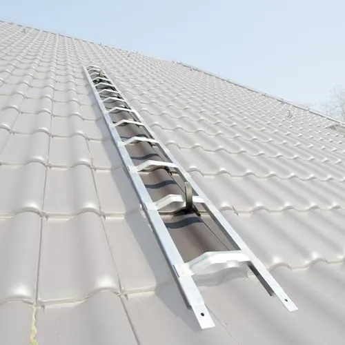 Weise Dachauflegeleiter 6,75 m, 25 gewölbte Bremer Sprossen - Leitern – Robuste Alu-Dachleiter mit sicherem Einhängevorrichtung, ideal für professionelle Dacharbeiten und Heimwerker, made in Germany.