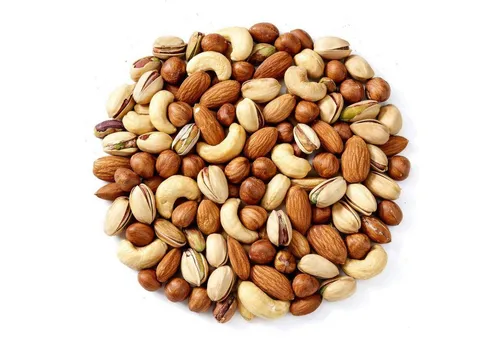 We_Natur Premium Nussmix – Pistazien, Mandeln, Haselnüsse & Cashews 800g - Genießen Sie unseren naturbelassenen Nussmix mit Pistazien, Mandeln, Haselnüssen und Cashews. Ideal als Snack oder für Müsli und Backwaren – knackig, aromatisch und perfekt für eine bewusste Ernährung.
