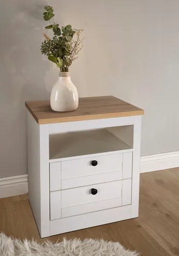 OTTO home Nachtkonsole 2er Set Büsum – Landhaus Nachtschrank mit 2 Schubladen - Praktisches Nachttisch-Set im klassischen Landhausstil. Mit 2 Schubladen für zusätzlichen Stauraum und stabilen Metallgriffen. Perfekt zur Ergänzung deines gemütlichen Schlafzimmers!