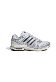 adidas Originals Adistar Control 5 - Sneaker in Silber und Schwarz - Trendige Sneaker in Größe 42 2/3, ideal für den Alltag. Mit stylischem Design und hochwertigem Innenmaterial für besten Tragekomfort.