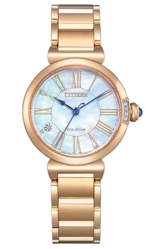 Citizen Damen Armbanduhr EM1063-89D Elegance Solar Eco Drive - Elegante Damenuhr mit goldfarbenem Edelstahl, besetzt mit funkelnden Diamanten und kratzresistentem Saphirglas. Eco-Drive Quarzwerk mit 180 Tagen Gangreserve und bis 5 ATM wasserdicht.