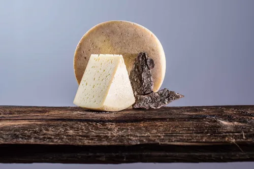 Sextner Hüttenkäse ganze Form ca. 3,3 kg. - Käserei Sexten