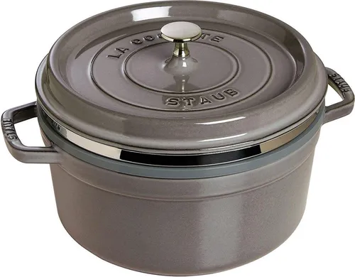 STAUB Gusseisen Bräter mit Dämpfeinsatz, 26 cm, 5,2 L - Hochwertiger Auflaufform aus Gusseisen mit Aromaregen-Funktion für saftige Ergebnisse. Ideal für alle Herdarten, inkl. Induktion, und perfekt zum langsamen Garen von Fleisch und Gemüse.