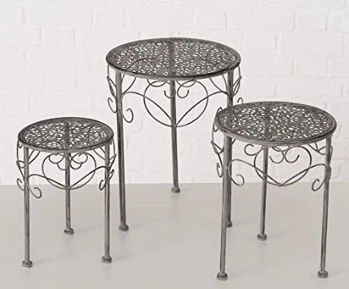 Spetebo Vintage Pflanztisch ORANIA - 3er Set aus Metall - Beistelltische fürs Wohnzimmer im eleganten Shabby Chic Look, ideal als Deko-Tisch oder Pflanzenhocker mit romantischen Verzierungen.