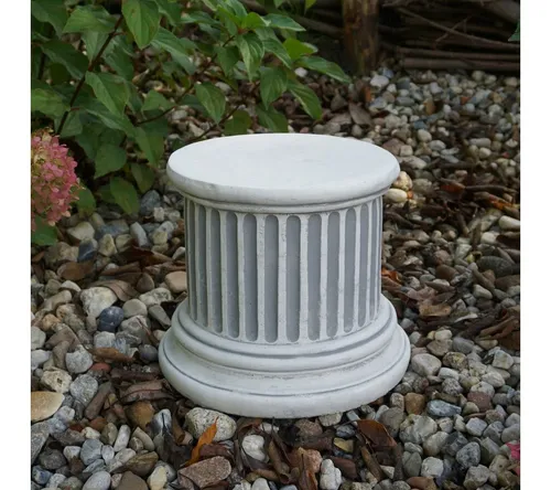Eleganter Sockel Podest mit Kanneluren, H. 22 cm - Figuren: Stilvolles Steinsockel für eindrucksvolle Dekorationen, frostbeständig und ideal für Garten, Wintergarten oder Eingangsbereich.