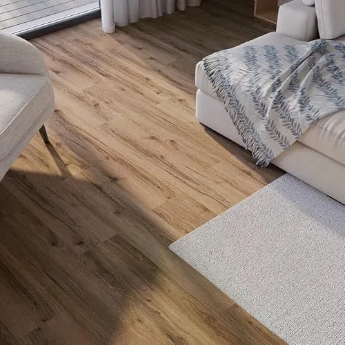 BODENGLÜCK Klick Vinyl Eiche Fehmarn - Hochwertiger Fußboden mit Trittschalldämmung - Einfache Verlegung dank Drop-Down Klicksystem. Der wasserfeste Vinylboden ist robust, pflegeleicht und ideal für alle Wohnräume. Genießen Sie ein ruhiges Wohngefühl mit Trittschalldämmung und fußwarmem Komfort.