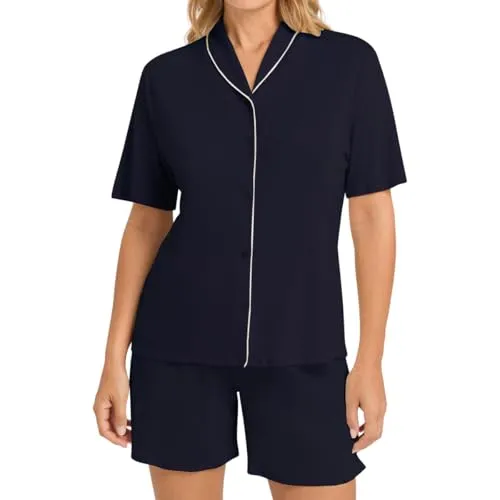 Hanro Natural Comfort Pyjama M Deep Navy – Bequeme Damen Nachtwäsche - Zweiteiliges HANRO Pyjama-Set aus 100% Lyocell für angenehmen Schlafkomfort. Atmungsaktiv und pflegeleicht, ideal für warme Nächte. Genießen Sie Stil und Komfort in einem eleganten Design.