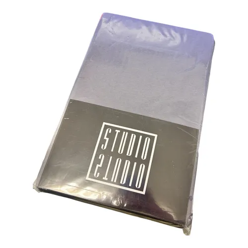 STUDIO Spannbettlaken Basic 200x220 cm - Spannbettlaken aus 100% Baumwolle, OEKO-TEX zertifiziert, mit elastischem Rundumgummizug für perfekte Passform und Pflegeleichtigkeit. Ideal für Betten bis 35 cm Höhe.