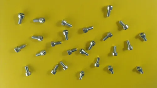 25X M5x10 Zylinderschrauben mit Innensechskant 8.8 DIN 912 ISO 4762 verzinkt