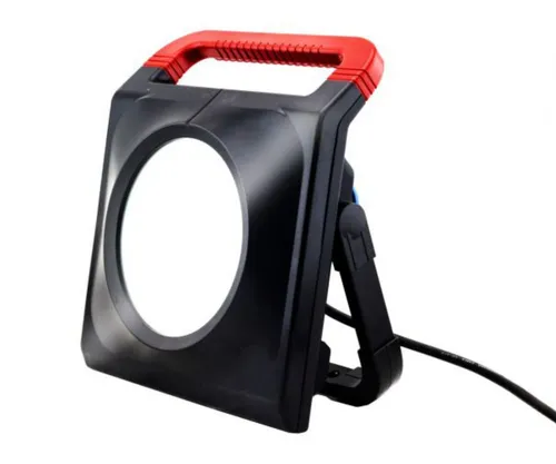 Meister Werkzeuge LED Baustrahler LED Baustrahler 80W mit 8000lm, 2 Steckdosen & Tragegriff – IP54, LED, 6500 Kelvin, klappbarer Ständer, Zwei Steckdosen mit Klappdeckel, Tragegriff
