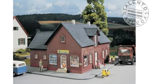 PIKO Modelleisenbahn-Gebäude H0 61831 Edeka-Laden - 16 cm breit, ideal für detailreiche Modelllandschaften und ab 15 Jahren geeignet