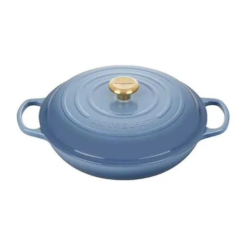 Le Creuset Signature Gusseisen Gourmet-Profitopf, Ø 30 cm - Hochwertiger Gusseisen-Topf für alle Herdarten, ideal zum Eintopfkochen. Erhitzt gleichmäßig und sorgt für anhaltende Wärmeerhaltung, perfekt für 4-6 Personen.