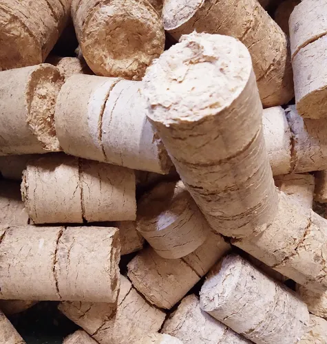 Holzbriketts aus Eiche, Buche und Esche – 28 kg Kaminbriketts