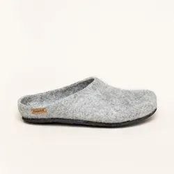 Magicfelt Filz Pantoffel - Bequeme Hausschuhe aus 100% reiner Gottlandschafwolle - Hausschuhe aus hochwertigem Wollfilz, der für ein gesundes Fußklima sorgt. Anatomisch geformt mit Ledersohle für perfekten Tragekomfort.