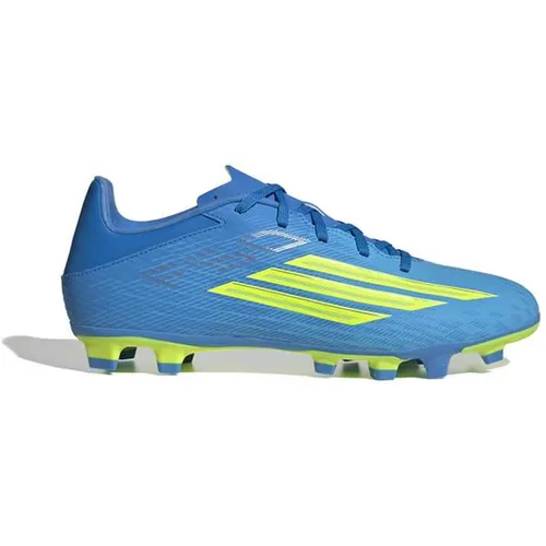 ADIDAS Herren Fußball-Rasenschuhe F50 CLUB FG/MG - Leichte Fußballschuhe für optimale Kontrolle und ein sicheres Ballgefühl. Die spezielle Außensohle bietet Grip auf verschiedenen Rasenflächen, während das atmungsaktive Obermaterial für hohen Tragekomfort sorgt.