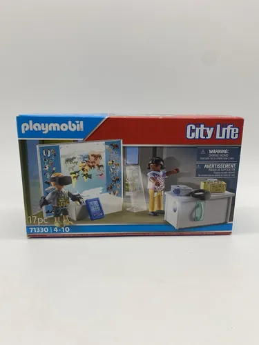 PLAYMOBIL City Life 71330 - Virtuelles Klassenzimmer mit Projektor und Tablet, fördert kreatives Rollenspiel und digitales Lernen für Kinder ab 4 Jahren