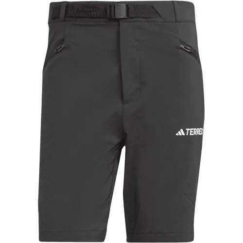 adidas Terrex Xperior Mid Shorts black (095A) 50 - Wanderhosen für Herren, leicht und bequem mit elastischem Bund, ideal für Trail-Abenteuer. Hergestellt aus 70 % recycelten Materialien für weniger Umweltbelastung.