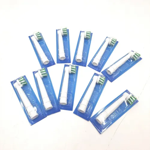 Oral-B Pro Cross Action Ersatzköpfe, 10 Stück - Ersatzzahnbürsten für eine gründliche Reinigung: Entfernt bis zu 100% mehr Plaque und sorgt für gesünderes Zahnfleisch. Kompatibel mit den meisten Oral-B Zahnbürsten.