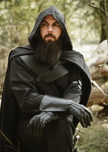 Battle Merchant Ritter-Kostüm Leder Kragen schwarz „Balor“ - Eleganter Lederkragen aus Büffelleder für Mittelalter-Looks. Robuste Verarbeitung und anpassbare Schnallen bieten Komfort und Stil, ideal für Festlichkeiten und Rollenspiele.