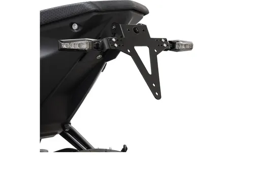 ZIEGER Kennzeichenhalter Classic für KTM 1390 Super Duke R - Schwarz - Robuster Kennzeichenhalter in Schwarz, inklusive modellspezifischer Adapterplatte und Montageset für einfache Installation und sicheren Halt.