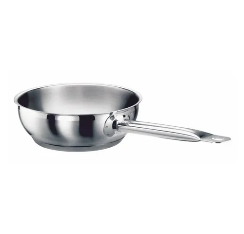 GastroSUS Sauteuse Chef 20 cm - Hochwertige Edelstahl-Pfanne mit 2 Litern Volumen, ideal für alle Herdarten. Der stabile Schüttrand ermöglicht sicheres, tropffreies Abgießen.