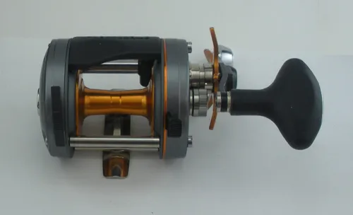 Abu Garcia 1571255 C3-6500CATSPC22 C-3 Wels Spezial 5.3-1 Baitcast Rolle